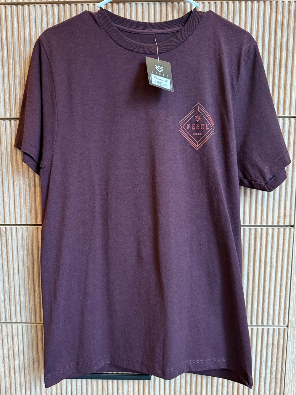 Veece Men's Short Sleeve Tee in Burgundy